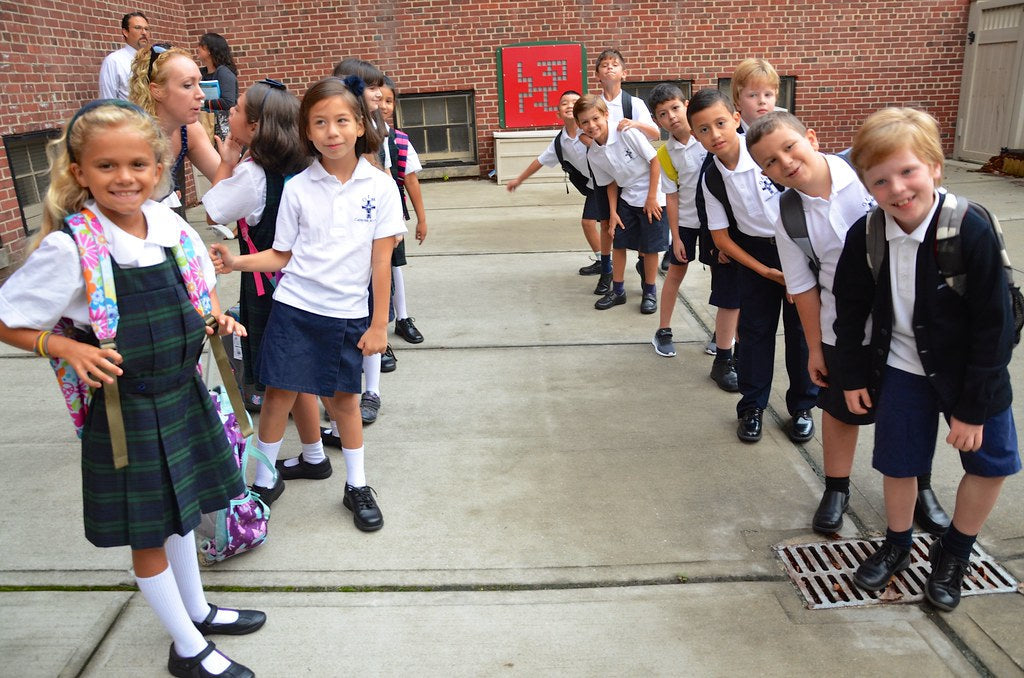 5 Signs Your School Needs a New Uniform Supplier